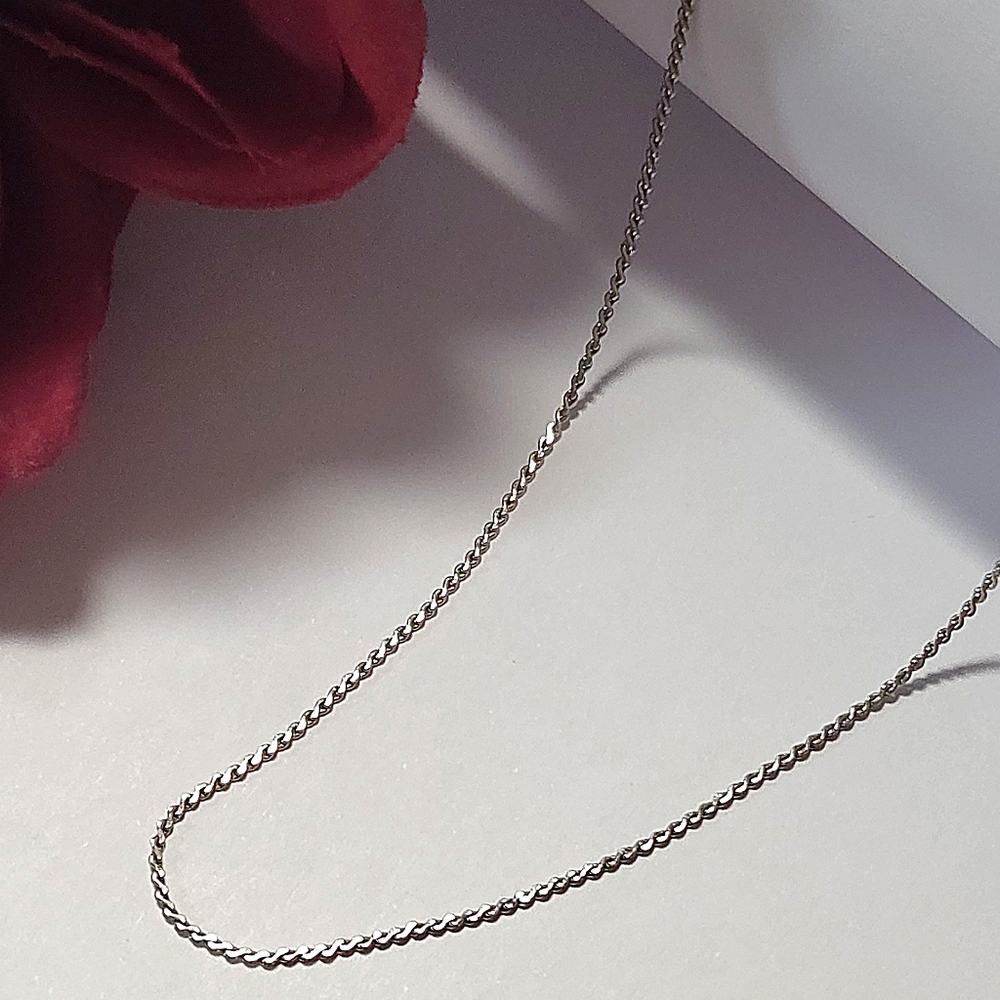 Vintage Silver Tone Dainty Flat Herringbone Chain Necklace 16" Long